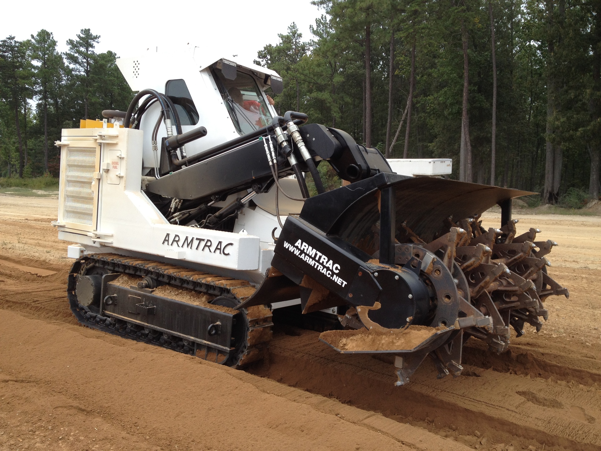 Armtrac 75T-230